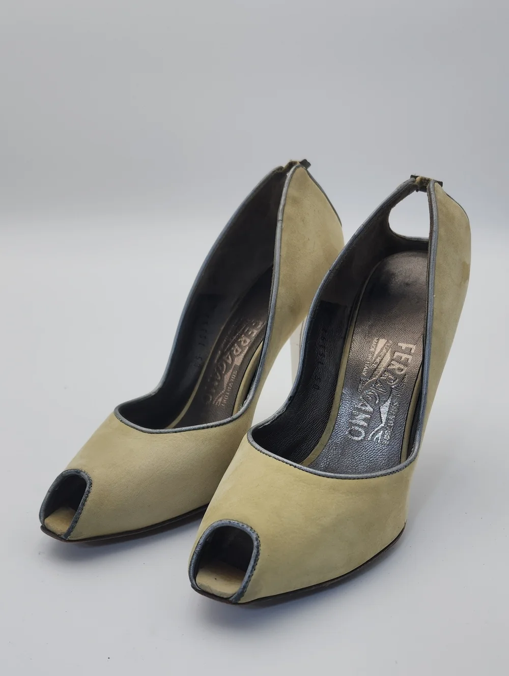 Salvatore Ferragamo add classic
